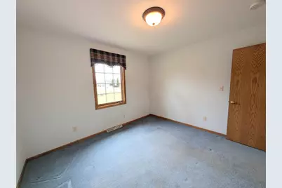 1001  Spring Waters Dr, Oconomowoc, WI 53066 - Photo 26