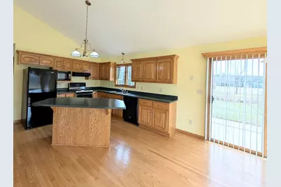 1001  Spring Waters Dr, Oconomowoc, WI 53066 - Photo 24