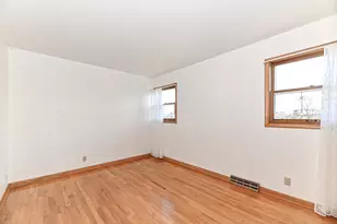 3824 S 75th St, Milwaukee, WI 53220 - Photo 8