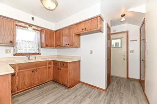 3824 S 75th St, Milwaukee, WI 53220 - Photo 18