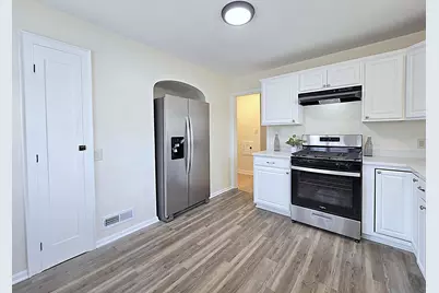 5601 W Brooklyn Pl, Milwaukee, WI 53216 - Photo 6