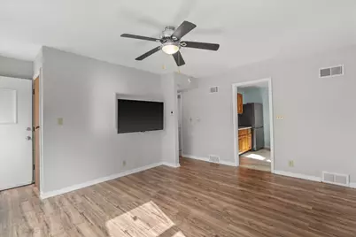 4864 N 21st St, Milwaukee, WI 53209 - Photo 4