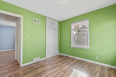 4864 N 21st St, Milwaukee, WI 53209 - Photo 10