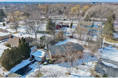 9001 N King Rd, Bayside, WI 53217 - Photo 4