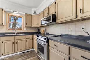 W189S7603 Circle Dr, Muskego, WI 53150 - Photo 6