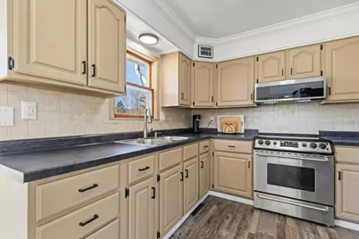 W189S7603  Circle Dr, Muskego, WI 53150 - Photo 4