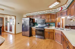 5711 Alta Loma Ct, Racine, WI 53403 - Photo 12