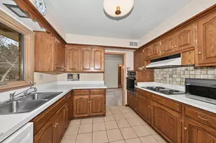 4260 N 163rd St, Brookfield, WI 53005 - Photo 14