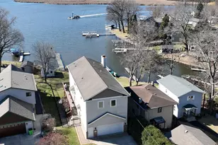 29149 White Oak Ln, Racine, WI 53185 - Photo 4