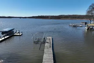 29149 White Oak Ln, Racine, WI 53185 - Photo 4