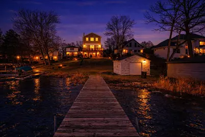 29149  White Oak Ln, Racine, WI 53185 - Photo 1