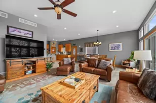 29149 White Oak Ln, Racine, WI 53185 - Photo 12