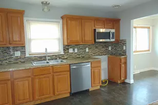 8528 W Arden Pl, Milwaukee, WI 53225 - Photo 6