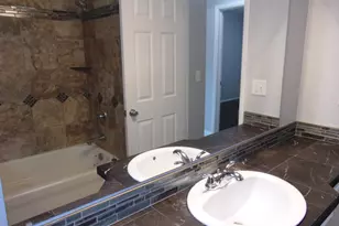 8528 W Arden Pl, Milwaukee, WI 53225 - Photo 10
