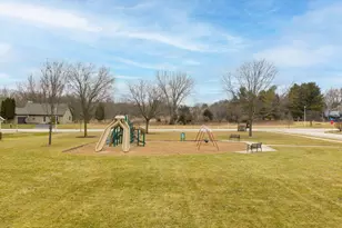 1525 River Highlands Dr, Oconomowoc, WI 53066 - Photo 38