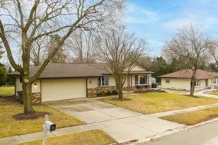 1525 River Highlands Dr, Oconomowoc, WI 53066 - Photo 30