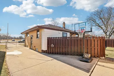 5320 W Plainfield Ave, Milwaukee, WI 53220 - Photo 32