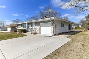 5400 Laura Ln, Greendale, WI 53129 - Photo 26