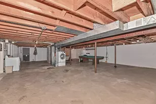 5400 Laura Ln, Greendale, WI 53129 - Photo 24