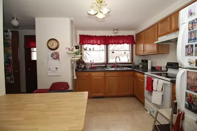 1498  Dousman St, Green Bay, WI 54303 - Photo 6