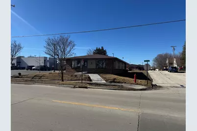 2722 N 21st St, Sheboygan, WI 53083 - Photo 2
