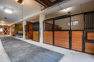 S91W37885 Antique Ln, Eagle, WI 53119 - Photo 52