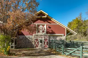 S91W37885 Antique Ln, Eagle, WI 53119 - Photo 66