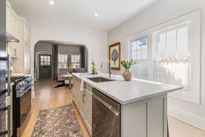 3553 N Maryland Ave, Shorewood, WI 53211 - Photo 6