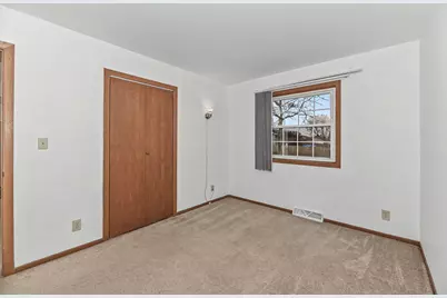 747 E Quail Run, Oak Creek, WI 53154 - Photo 16