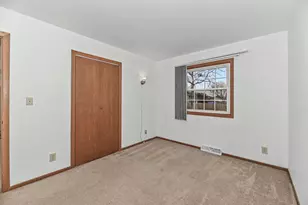 747 E Quail Run, Oak Creek, WI 53154 - Photo 16