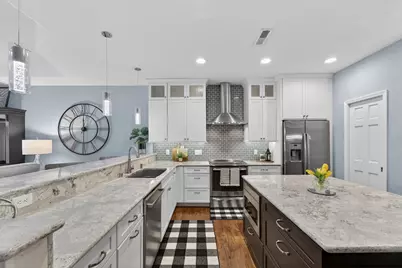 W162N5503  Westwind Dr, Menomonee Falls, WI 53051 - Photo 6