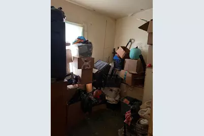 228 N Memorial Dr, Racine, WI 53404 - Photo 2