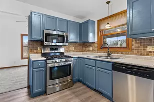 20530 84th Pl, Bristol, WI 53104 - Photo 6