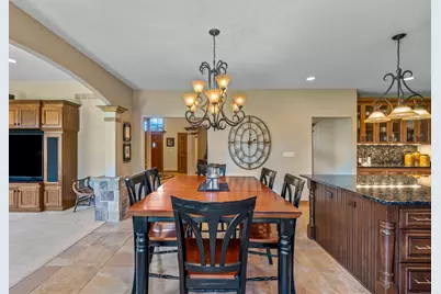 1252  Mary Hill Cir, Hartland, WI 53029 - Photo 16