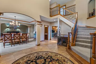 1252  Mary Hill Cir, Hartland, WI 53029 - Photo 6