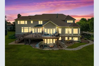 1252  Mary Hill Cir, Hartland, WI 53029 - Photo 2