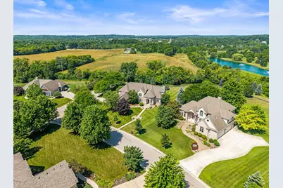 1252  Mary Hill Cir, Hartland, WI 53029 - Photo 106