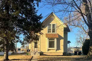 10 Prescott St, Elkhorn, WI 53121 - Photo 1