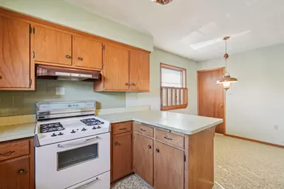 6657 N 53rd St, Milwaukee, WI 53223 - Photo 12