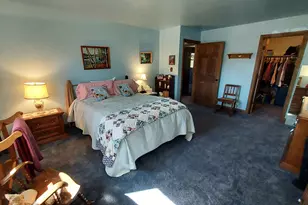 7808 W Plainsview Dr, Franklin, WI 53132 - Photo 14