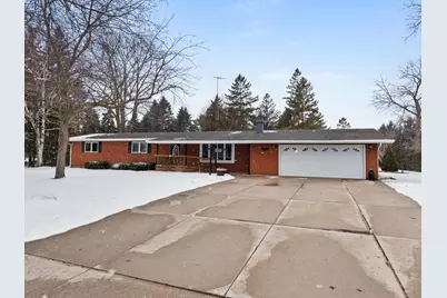 2124 S 23rd St, Manitowoc, WI 54220 - Photo 2