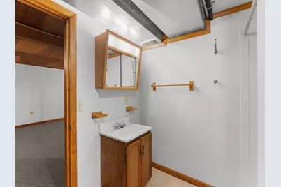 2124 S 23rd St, Manitowoc, WI 54220 - Photo 30