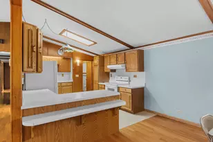 2124 S 23rd St, Manitowoc, WI 54220 - Photo 10
