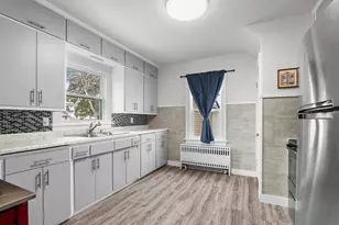 625 S 27th St, Manitowoc, WI 54220 - Photo 2