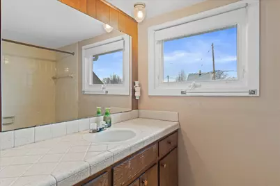 1717 S 56th St, West Allis, WI 53214 - Photo 32