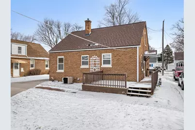 1128 N 17th St, Manitowoc, WI 54220 - Photo 6