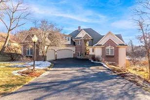 743 Royal Troon Ct, Oconomowoc, WI 53066 - Photo 2