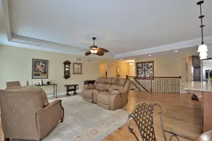 W144N4834 Stone Dr, Menomonee Falls, WI 53051 - Photo 8