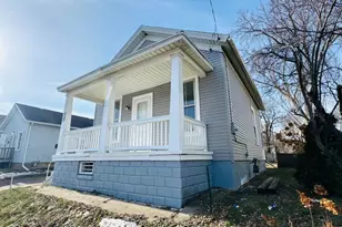 930 Marquette St, Racine, WI 53404 - Photo 10