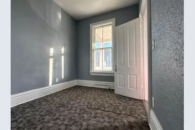 930  Marquette St, Racine, WI 53404 - Photo 8